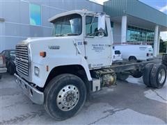 1987 Ford L8000 Cab & Chassis 