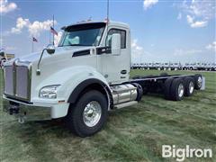 2024 Kenworth T880 Tri/A Cab & Chassis 