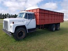 1974 International Loadstar 1700 T/A Grain Truck 