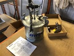 Binks 2.8 Gal Pressure Pot Paint Gun System 