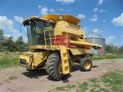 1993 New Holland TR96 Combine 