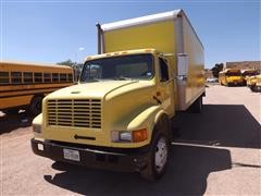 1993 International Van Truck 27' Van Body 