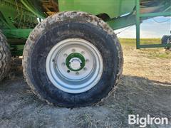 items/e3e7fd40da57ee11a81c00224890f82c/krone12130baler_b3c437ccca4e4a2c98402b568cd02ac8.jpg