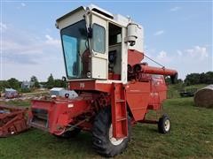 1976 International Harvester 715 Combine 