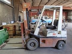 Nissan 30 Forklift 