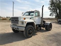 1987 Ford F800 S/A Truck Tractor 