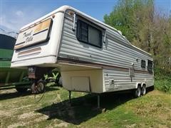 1985 Travel Villa Travel Trailer 