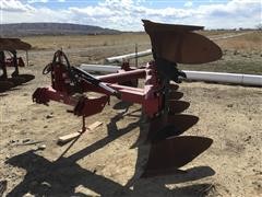 Case IH 155 Roll Over Plow 