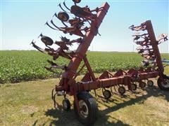 Case IH 133 Cultivator 