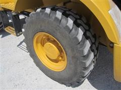 items/eb4e578a531ce41180be00155de252ff/2011johndeere244jloader