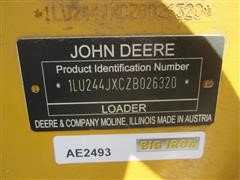 items/eb4e578a531ce41180be00155de252ff/2011johndeere244jloader