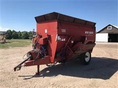 Sioux Automation Center 1315 Mono Mixer Feed Wagon 