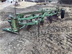 John Deere 5-Bottom Semi-Integral Moldboard Plow 