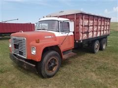 1976 International Loadstar 1700 T/A Grain Dump Truck 