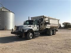 2007 International 7400 T/A Feed Truck (INOPERABLE) 