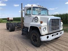 1977 Ford 8000 Custom Cab T/A Cab & Chassis 