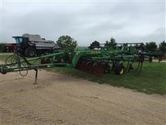 2001 John Deere 2700 Disk Ripper 