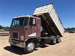 1978 GMC Astro 95 T/A Grain Truck 