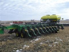 2012 John Deere Db 60 Planter 