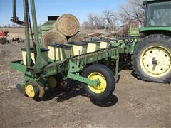 John Deere 7100 12 Row Planter 