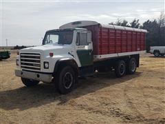 1980 International 1800 T/A Grain Truck 