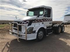 2004 Volvo VNL64T300 T/A Truck Tractor 