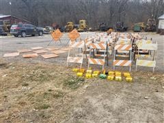 Type 2 Barricades, Barricade Lights & Road Construction Signs 