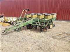 John Deere 7000 4-row Planter 