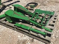 items/f28fb14437d0ea11bf210003fff94c59/johndeere840loaderbucketgrapplebrackets-62.jpg