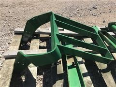 items/f28fb14437d0ea11bf210003fff94c59/johndeere840loaderbucketgrapplebrackets-70.jpg