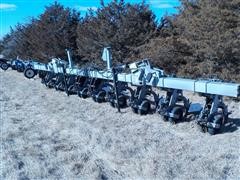 Hiniker 6000 Cultivator With Ridging Wings 