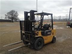 Caterpillar GP25K Forklift 