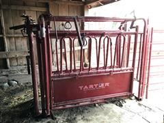 Tarter Industries Cattle Squeeze Chute, Head Gate, And Crowding Pen. 