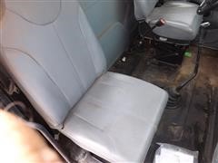 items/f590a7adf843e41180be00155de1c209/2006international4400sba6x4cabandchassis