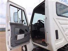 items/f590a7adf843e41180be00155de1c209/2006international4400sba6x4cabandchassis