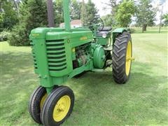 1948 John Deere G Tractor 