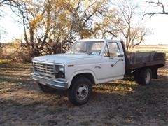 1980 Ford F-350 Flatbed Truck 