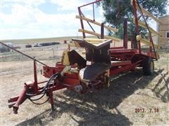 New Holland Stackliner 1002 Pull Type Bale Wagon 