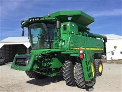 2013 John Deere S550 Combine 