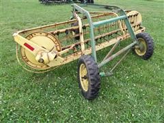 1987 John Deere 670 Rake 