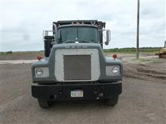 items/f9f8f016ef34e41180bc00155dd1091d/1980mackrs686lstdumptruck