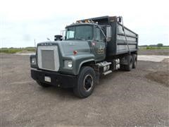 items/f9f8f016ef34e41180bc00155dd1091d/1980mackrs686lstdumptruck