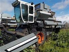 Gleaner M Combine 