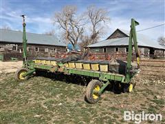 John Deere 7100 14R15" Planter 