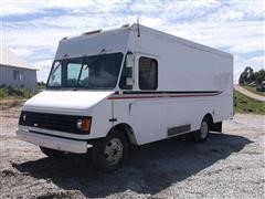 1997 Chevrolet Chassis P 30 Lynch Diversified Van Truck 