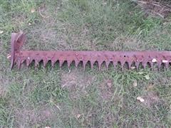 items/fdb99b3b5629e41180be00155de252ff/dearborn14-16sicklemower