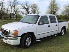 2005 GMC 1500 Sierra SLT Crew Cab 4 Door Pickup 