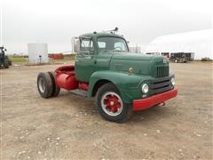 1952 International L195 Truck Tractor 