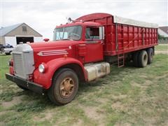 1961 Diamond T 921S T/A Grain Truck 