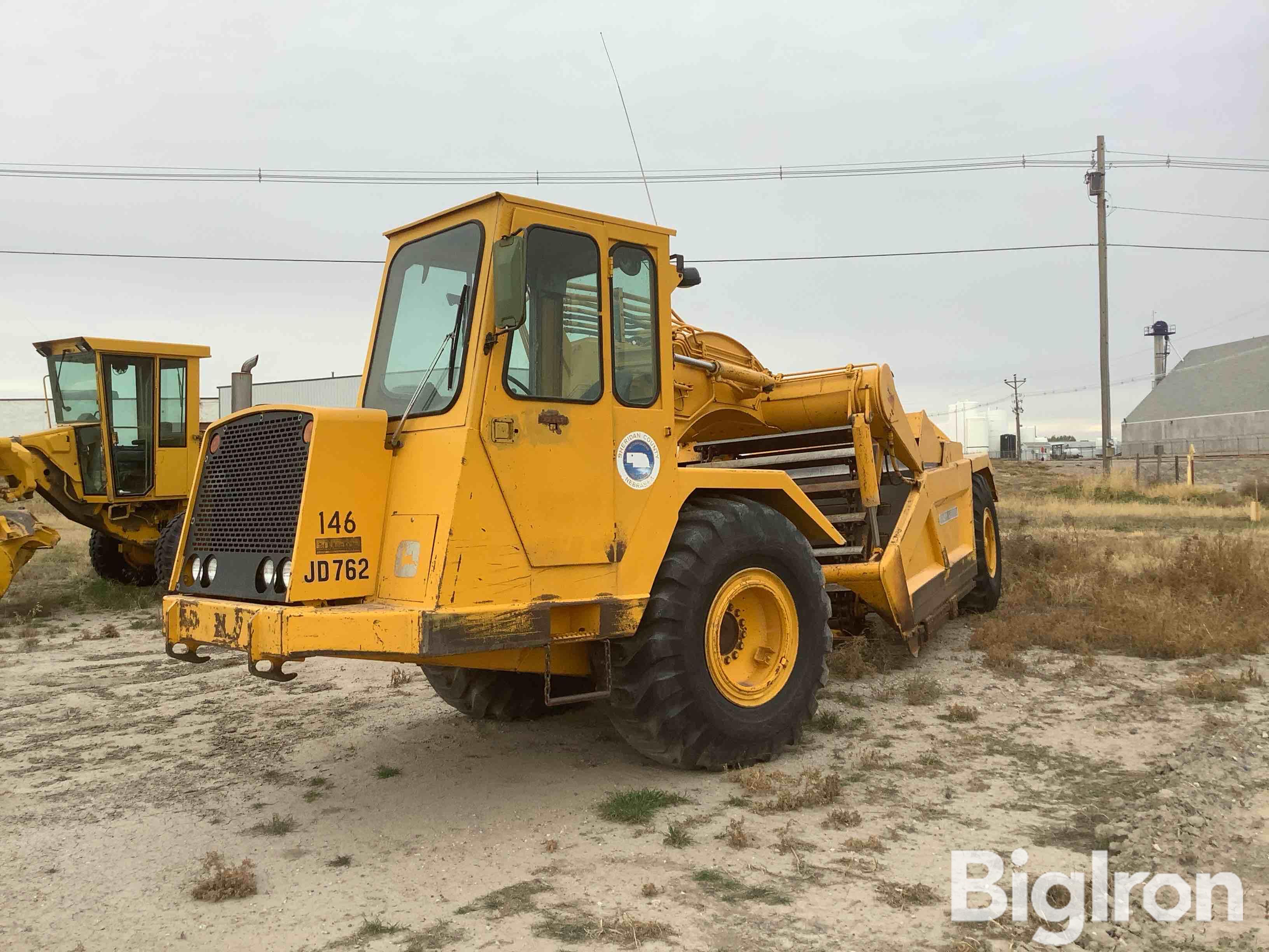 Photo of a  John Deere 762